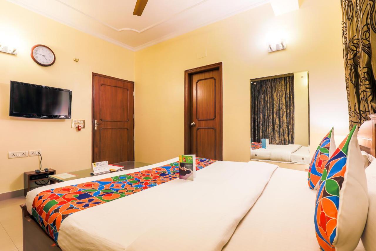 Fabhotel Kashish Residency Sector 26 Нойда Екстер'єр фото